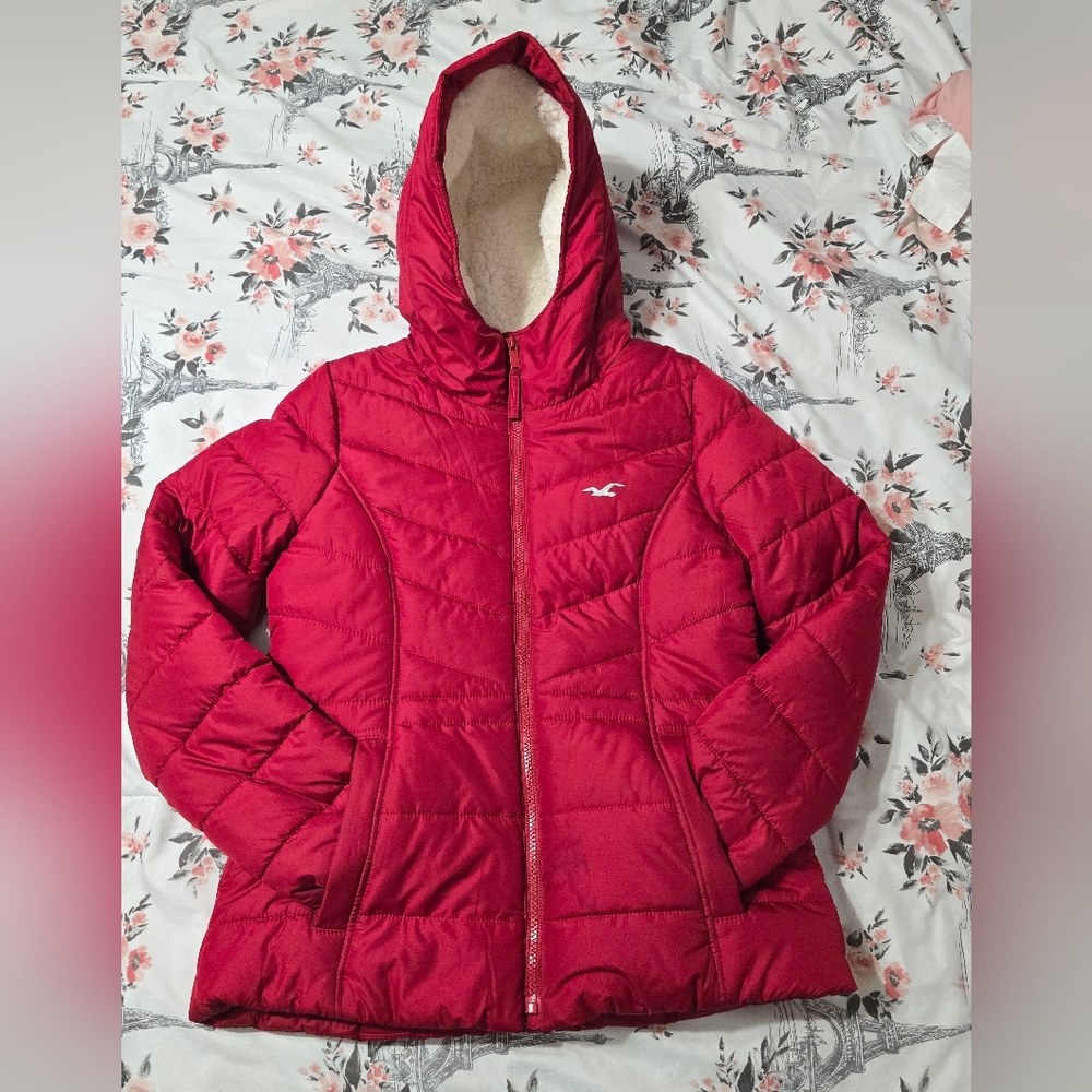 HOLLISTER Sherpa Lined Hooded Women's Red Puffer Jacket Size M - Picture 1 of 15